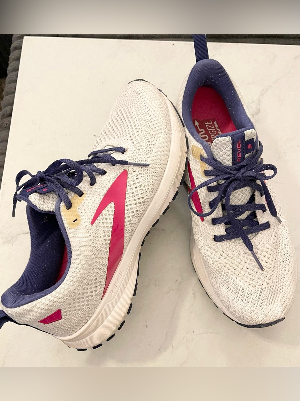 Brooks Women's White Running Sneakers with Pink and Navy Accents